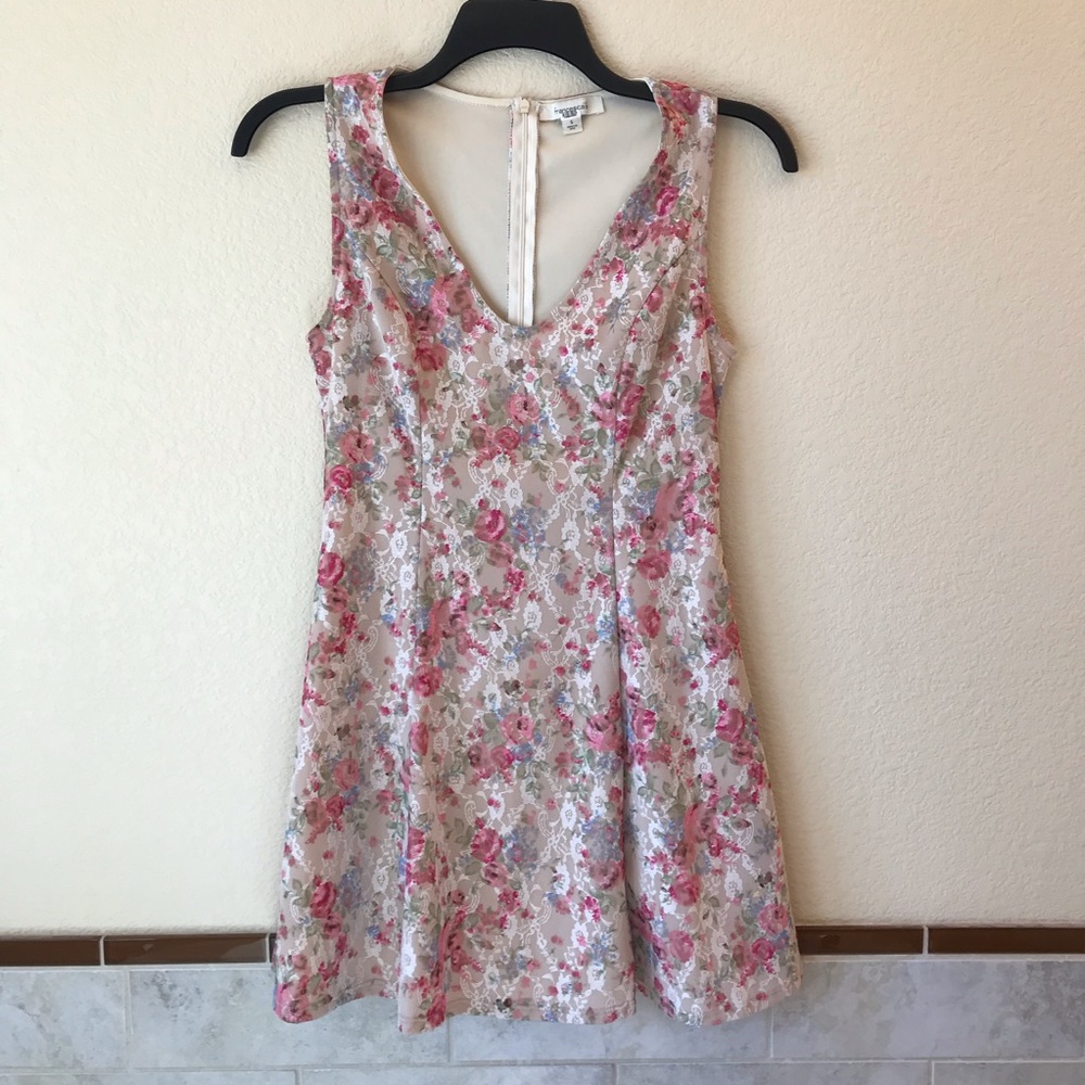 Francesca Natalie Sleeveless Floral Lace Mini Dress Size S Pink Cream Coquette